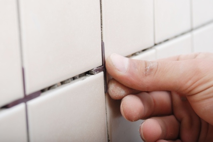 Grout repair by Handy Manners